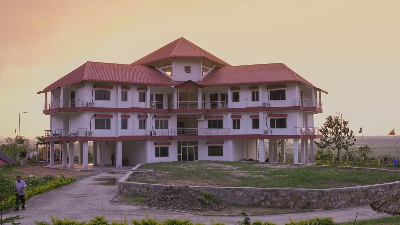 La Vue Resort Kāziranga Kültér fotó