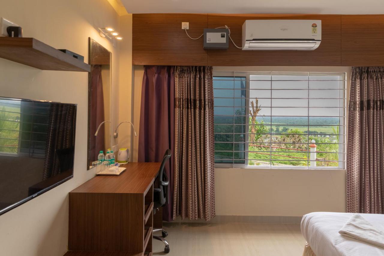 La Vue Resort Kāziranga Kültér fotó