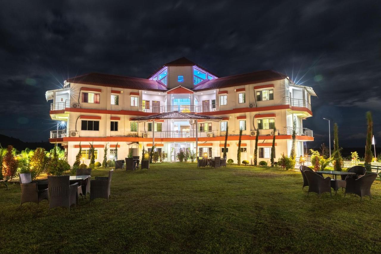 La Vue Resort Kāziranga Kültér fotó